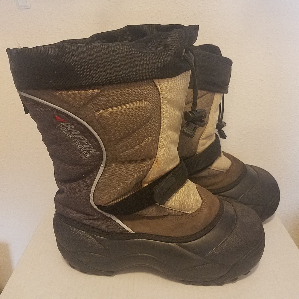 Baffin Womans Black/Tan Winter Boots Size 7